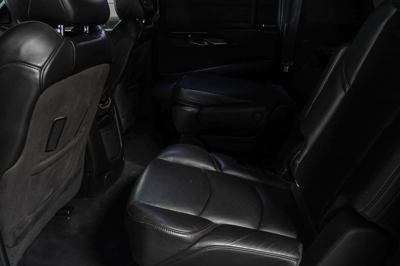 Used 2018 Cadillac Escalade ESV Platinum AWD/4WD image 21