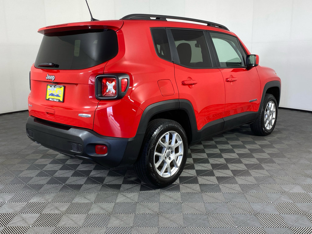 Used 2019 Jeep Renegade Latitude w/ Cold Weather Group AWD/4WD image 19