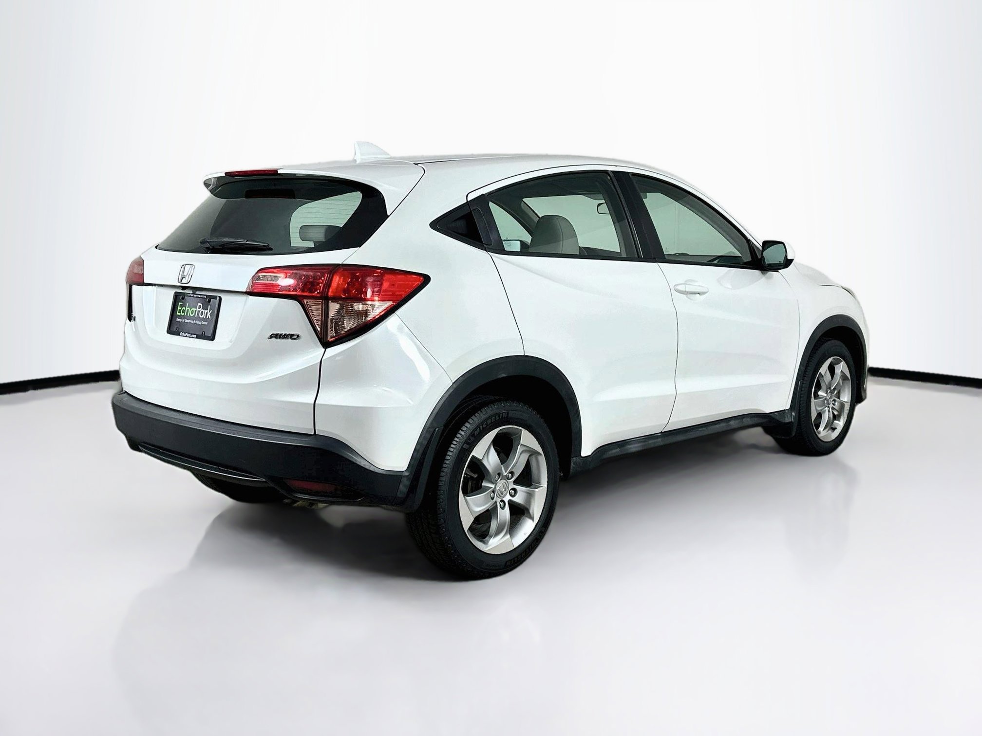 Used 2018 Honda HR-V LX image 9