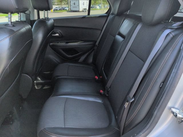 Used 2019 Chevrolet Trax LT w/ LT Convenience Package AWD/4WD image 14