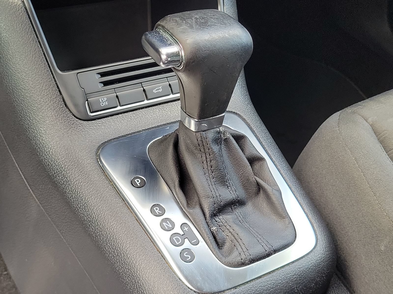Used 2009 Volkswagen Tiguan S FWD image 27