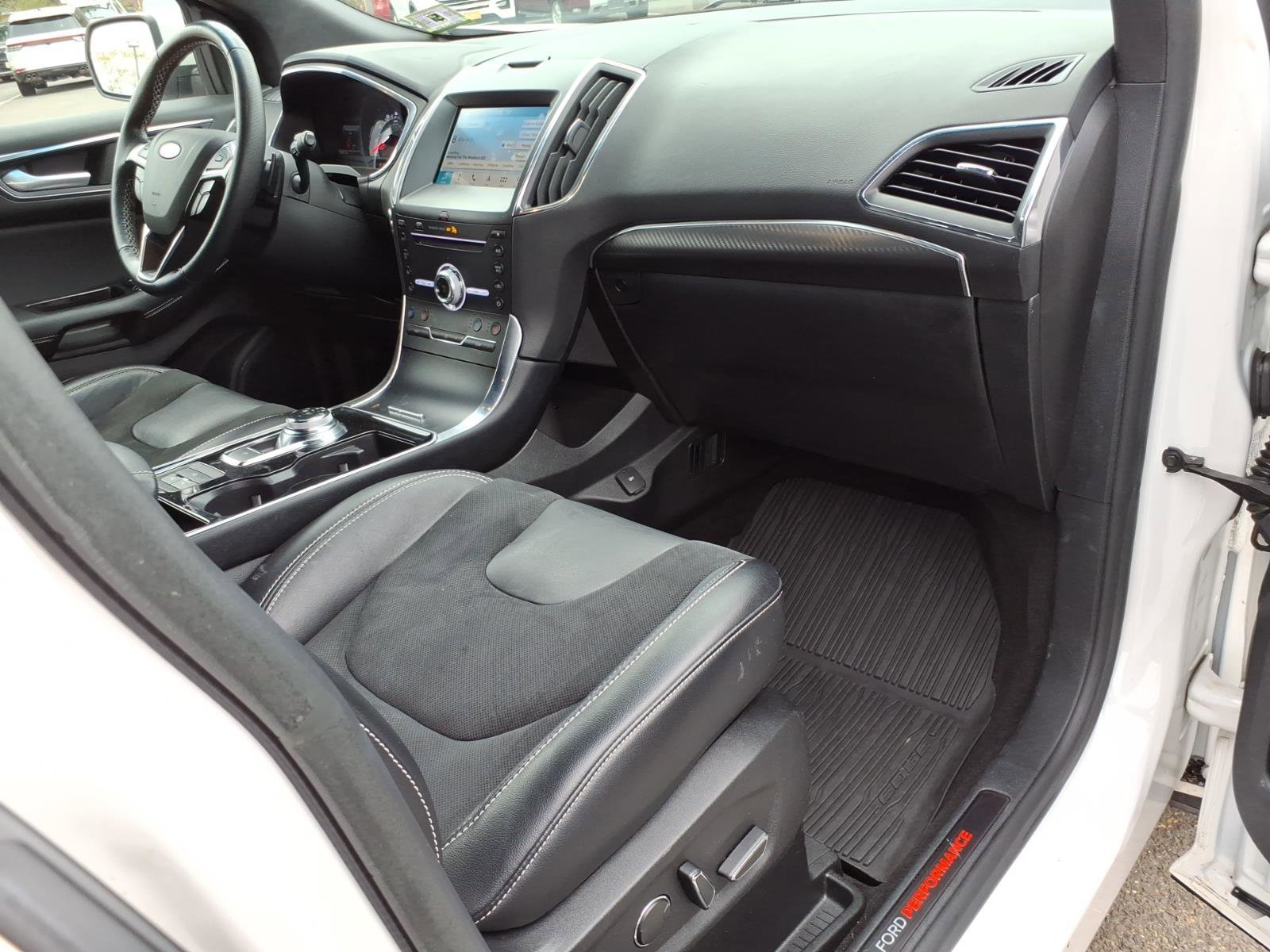 Used 2019 Ford Edge ST w/ Equipment Group 401A image 9