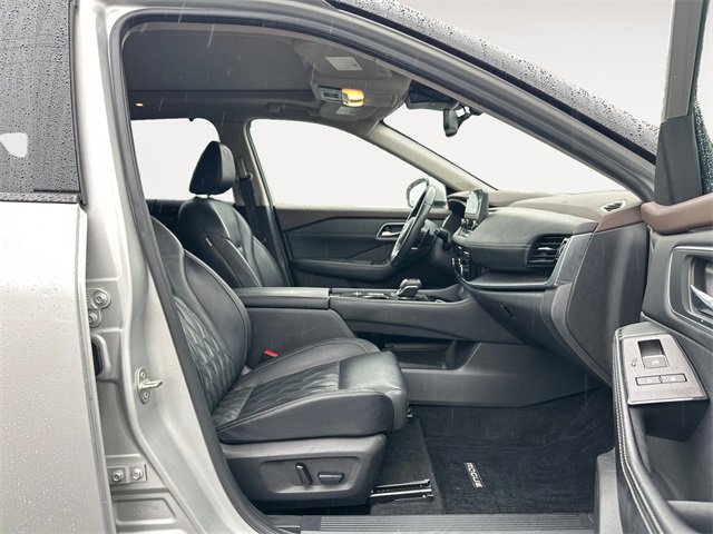 Used 2021 Nissan Rogue Platinum image 15