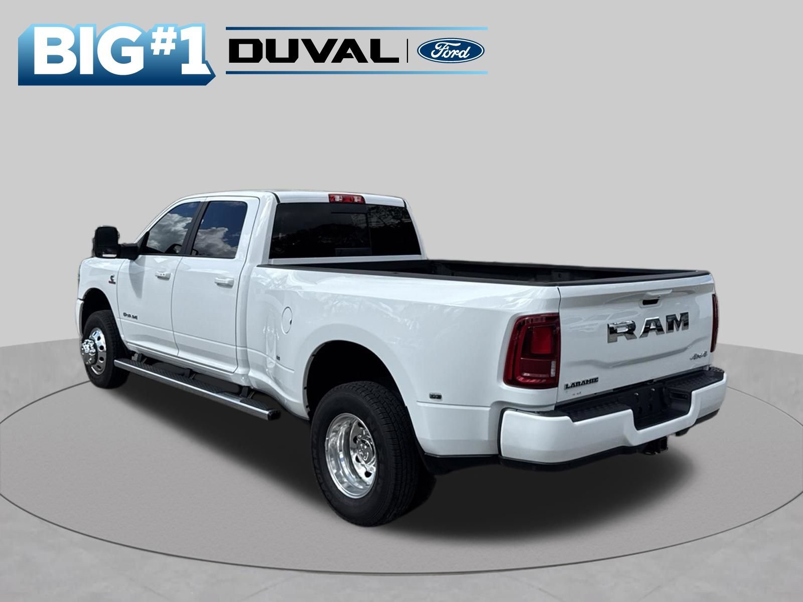 Used 2026 RAM 3500 Laramie AWD/4WD image 4