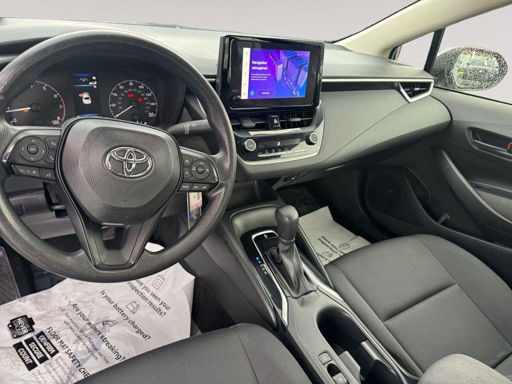 Used 2023 Toyota Corolla LE FWD image 10