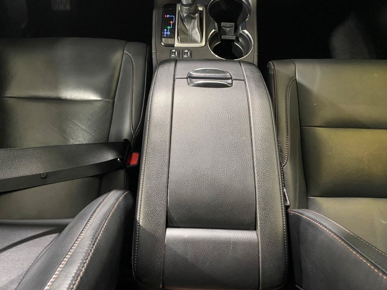 Used 2019 Toyota Highlander XLE AWD/4WD image 18