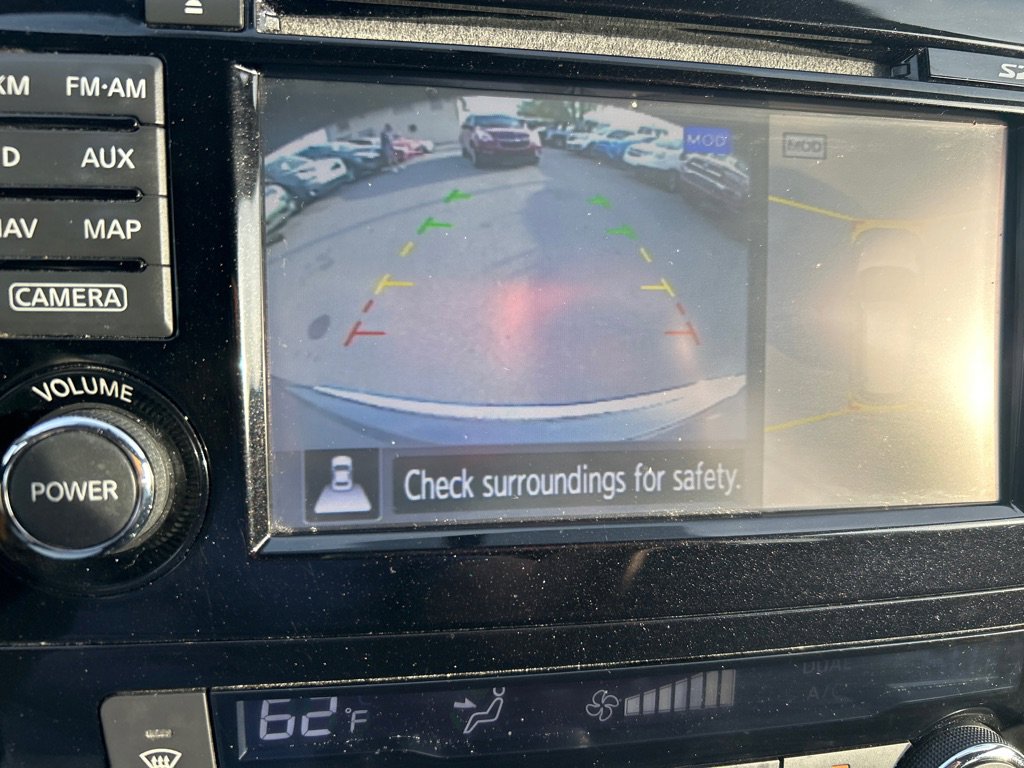 Used 2016 Nissan Rogue SV w/ SV Premium Package image 15