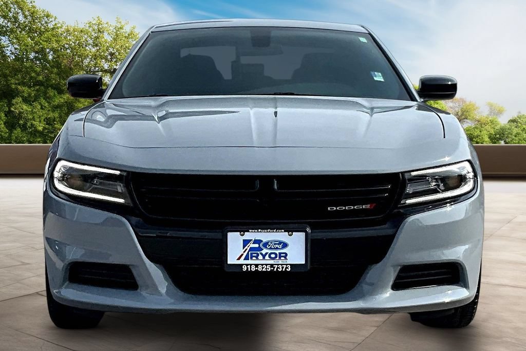 Used 2021 Dodge Charger SXT w/ Blacktop Package RWD image 3