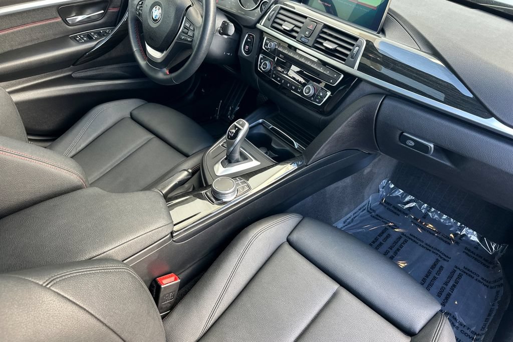Used 2018 BMW 330i Sedan w/ Premium Package RWD image 16