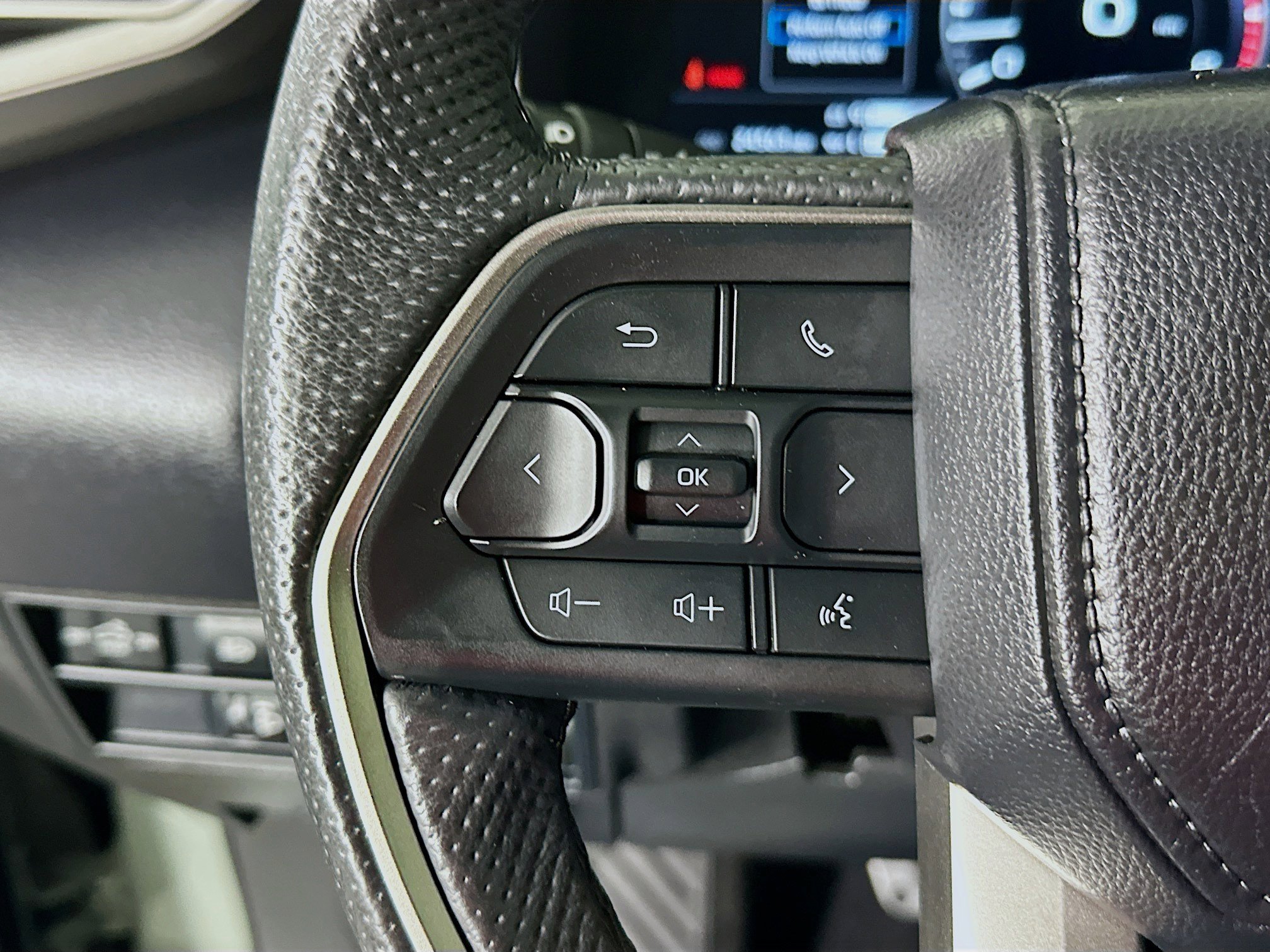 Used 2025 Toyota Tundra Limited w/ TRD Off-Road Package image 16