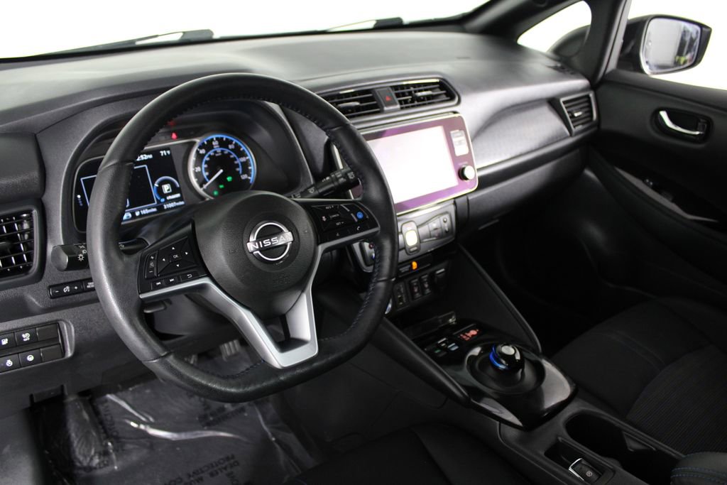 Certified 2023 Nissan Leaf SV Plus image 19