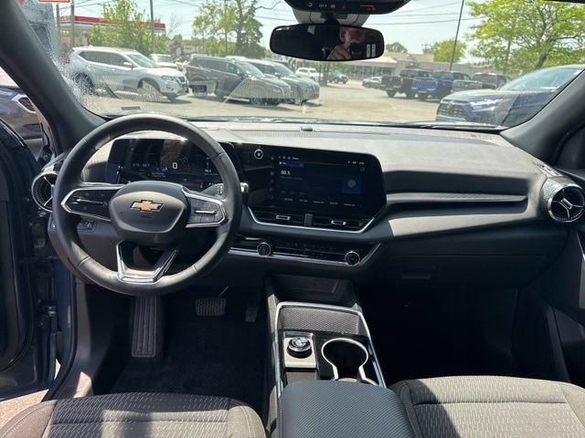 Used 2026 Chevrolet Equinox LT AWD/4WD image 19