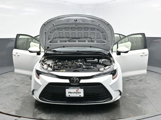 Used 2023 Toyota Corolla LE w/ Carpet Mat Package (TMS) FWD image 43