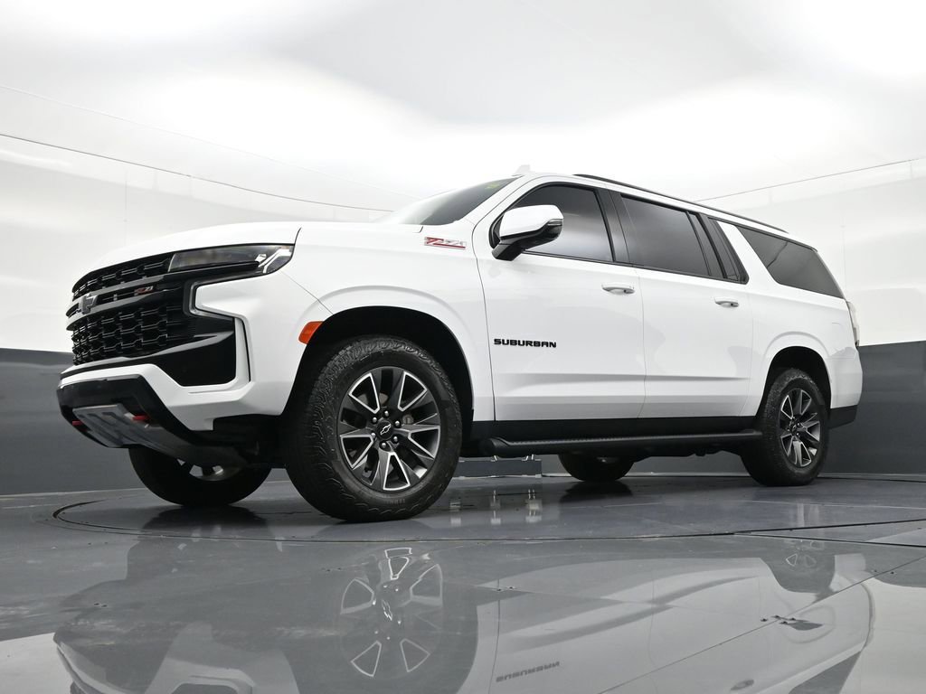 Used 2024 Chevrolet Suburban Z71 w/ Luxury Package image 25