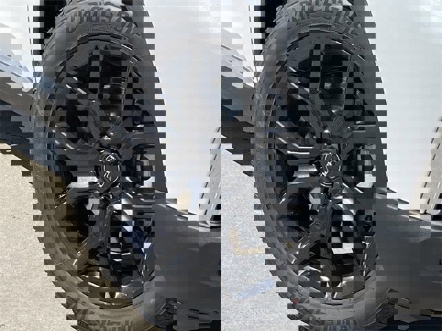 New 2025 Honda Pilot Touring image 10