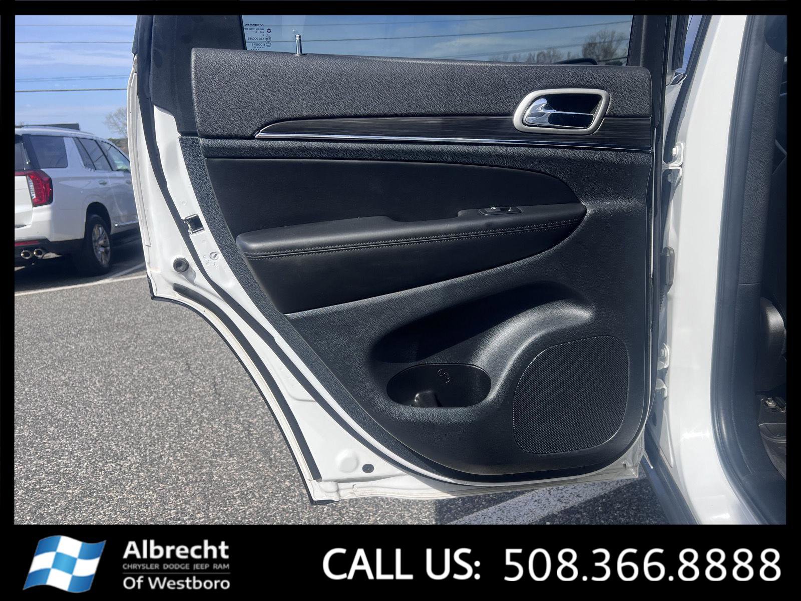 Used 2022 Jeep Grand Cherokee Limited w/ Trailer Tow Group IV image 14