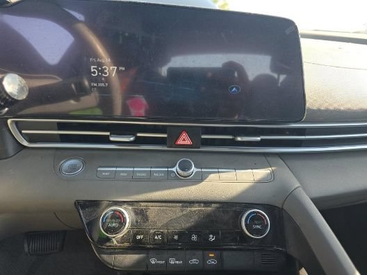 Used 2024 Hyundai Elantra SEL FWD image 14