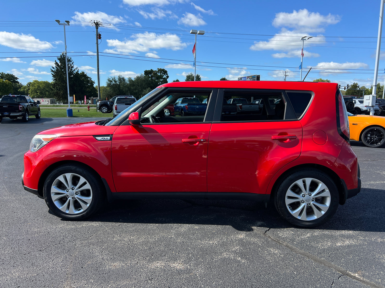 Used 2015 Kia Soul + FWD image 4