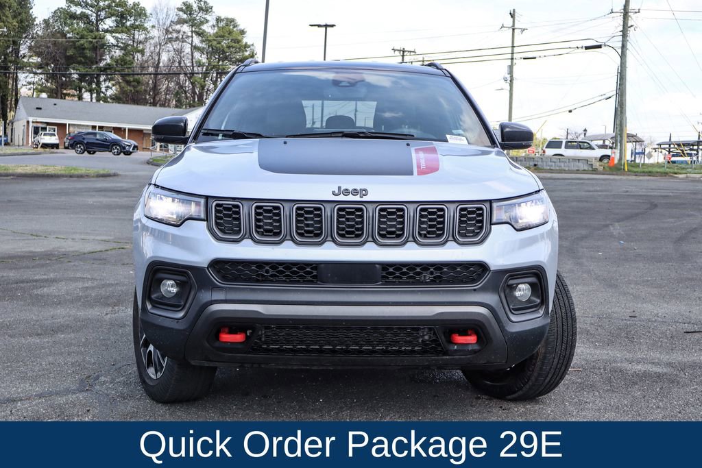 Used 2024 Jeep Compass Trailhawk image 2