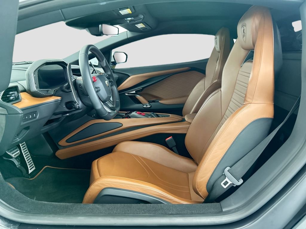 Used 2024 Lamborghini Revuelto AWD/4WD image 18