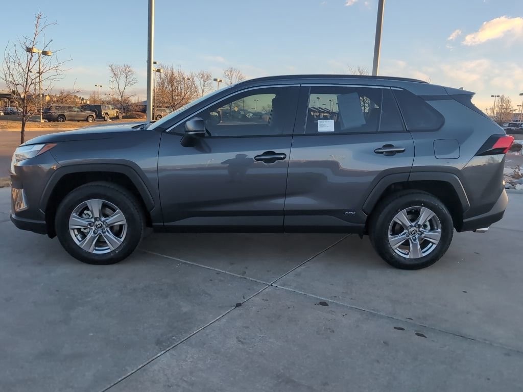 Used 2025 Toyota RAV4 LE image 4