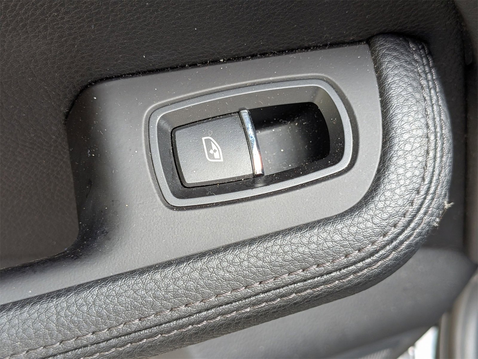 Used 2021 Porsche Macan image 31