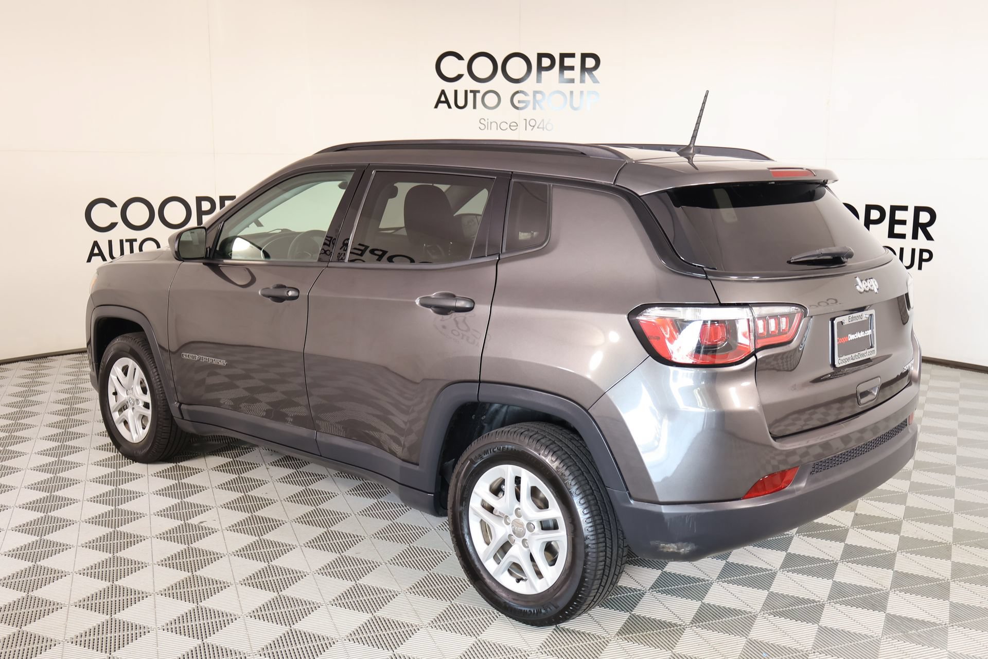 Used 2018 Jeep Compass Sport w/ Cold Weather Group FWD image 22