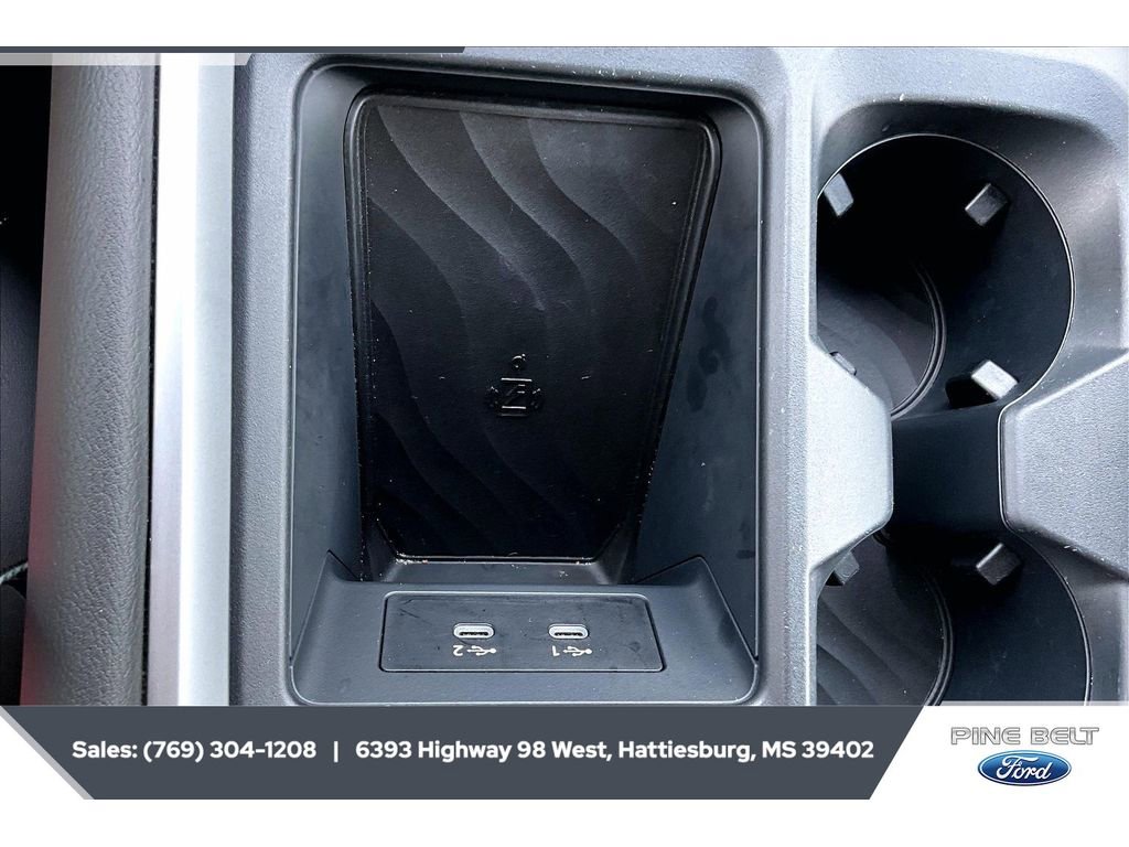 Used 2025 Nissan Armada SL image 24