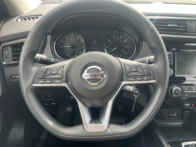 Used 2020 Nissan Rogue Sport S image 25