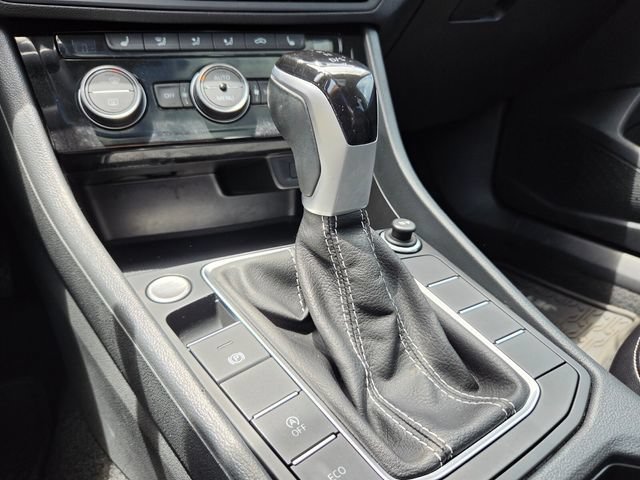 Used 2023 Volkswagen Jetta SE w/ Panoramic Sunroof Package FWD image 21
