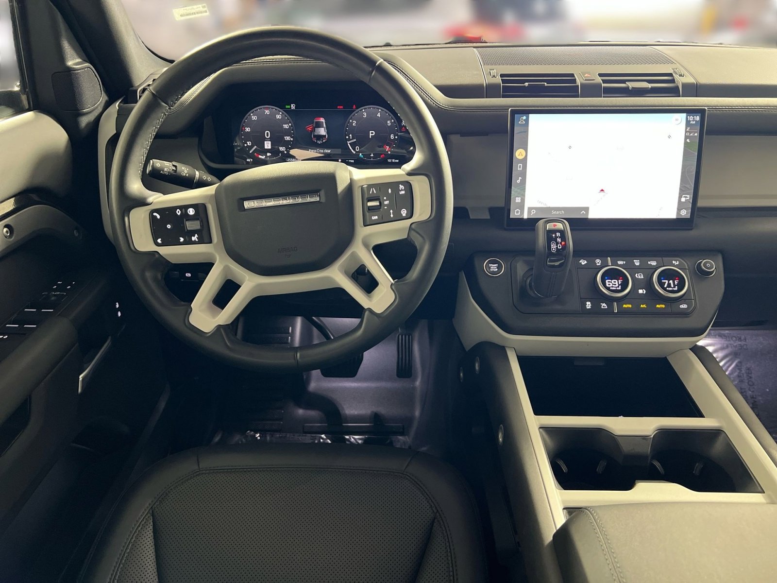 Used 2025 Land Rover Defender 110 S image 23