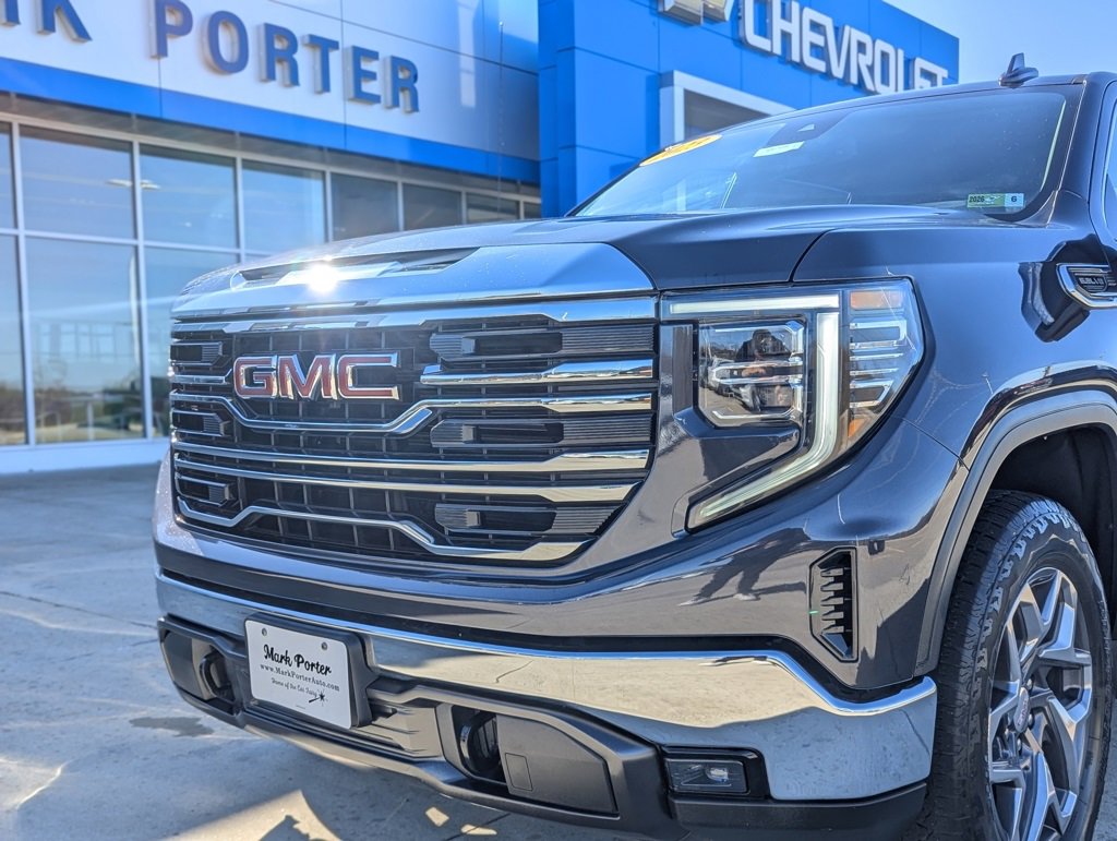 Used 2023 GMC Sierra 1500 SLT w/ SLT Premium Package image 16