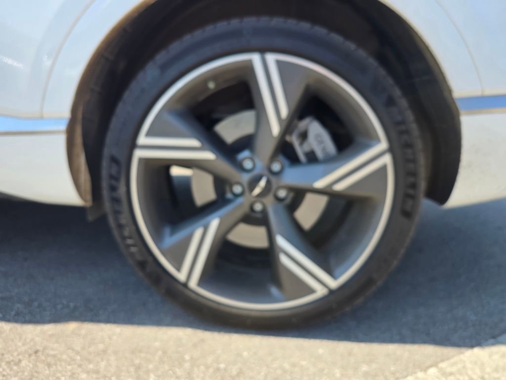 Used 2025 Genesis GV80 3.5T Prestige AWD/4WD image 11