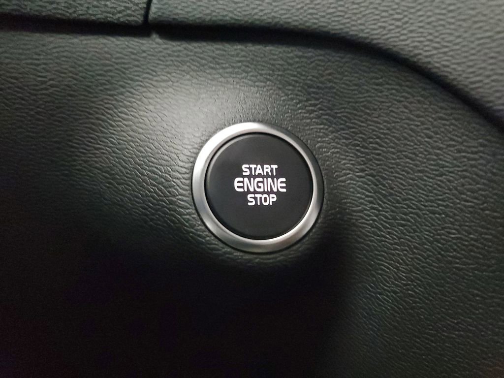 Certified 2026 Volvo XC40 B5 Core w/ Climate Package image 35