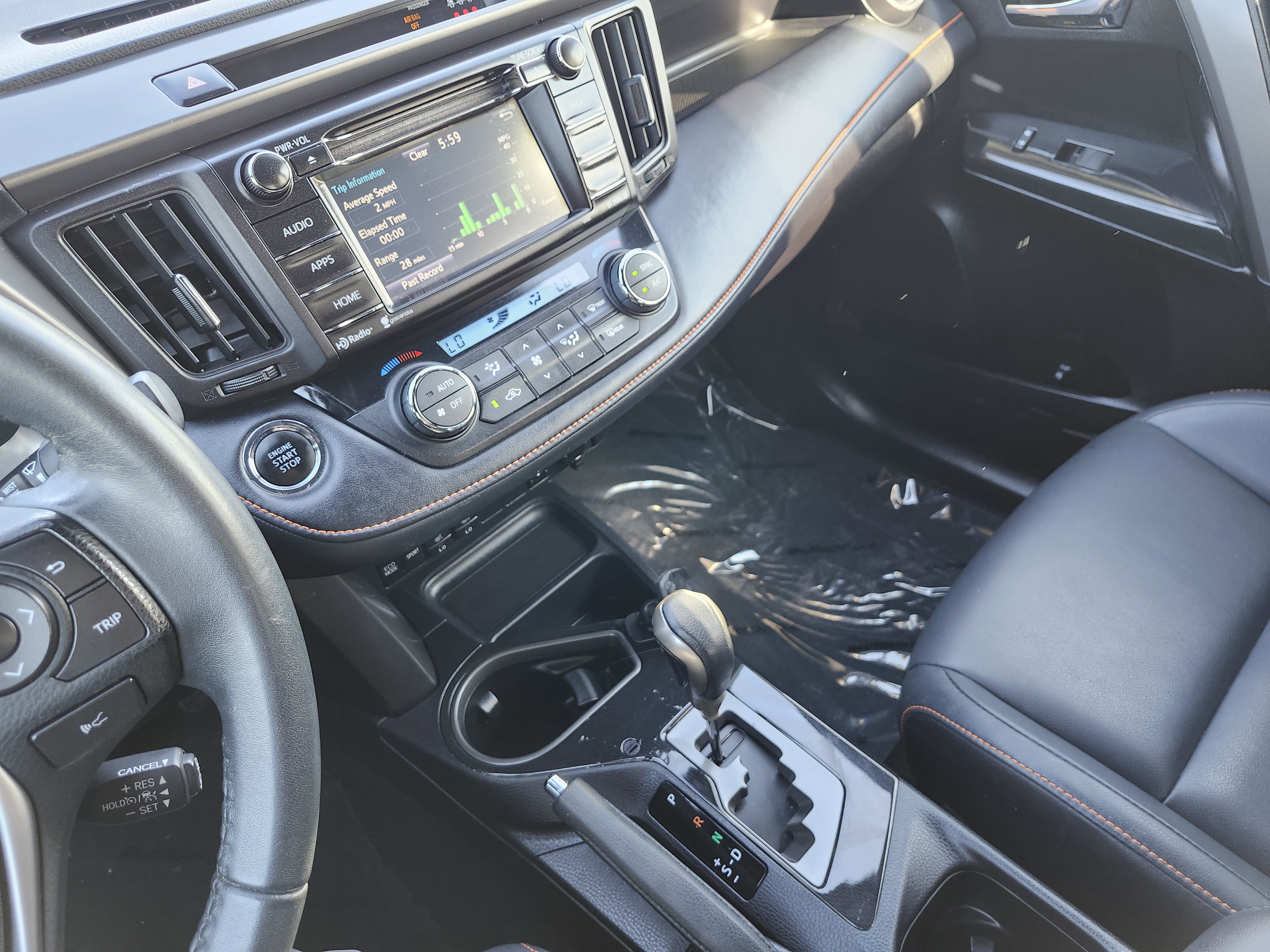 Used 2017 Toyota RAV4 SE image 31