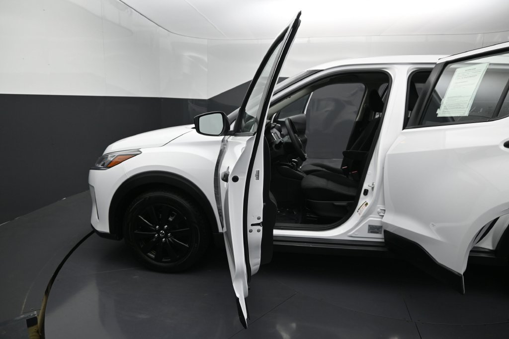 Used 2024 Nissan Kicks S FWD image 6