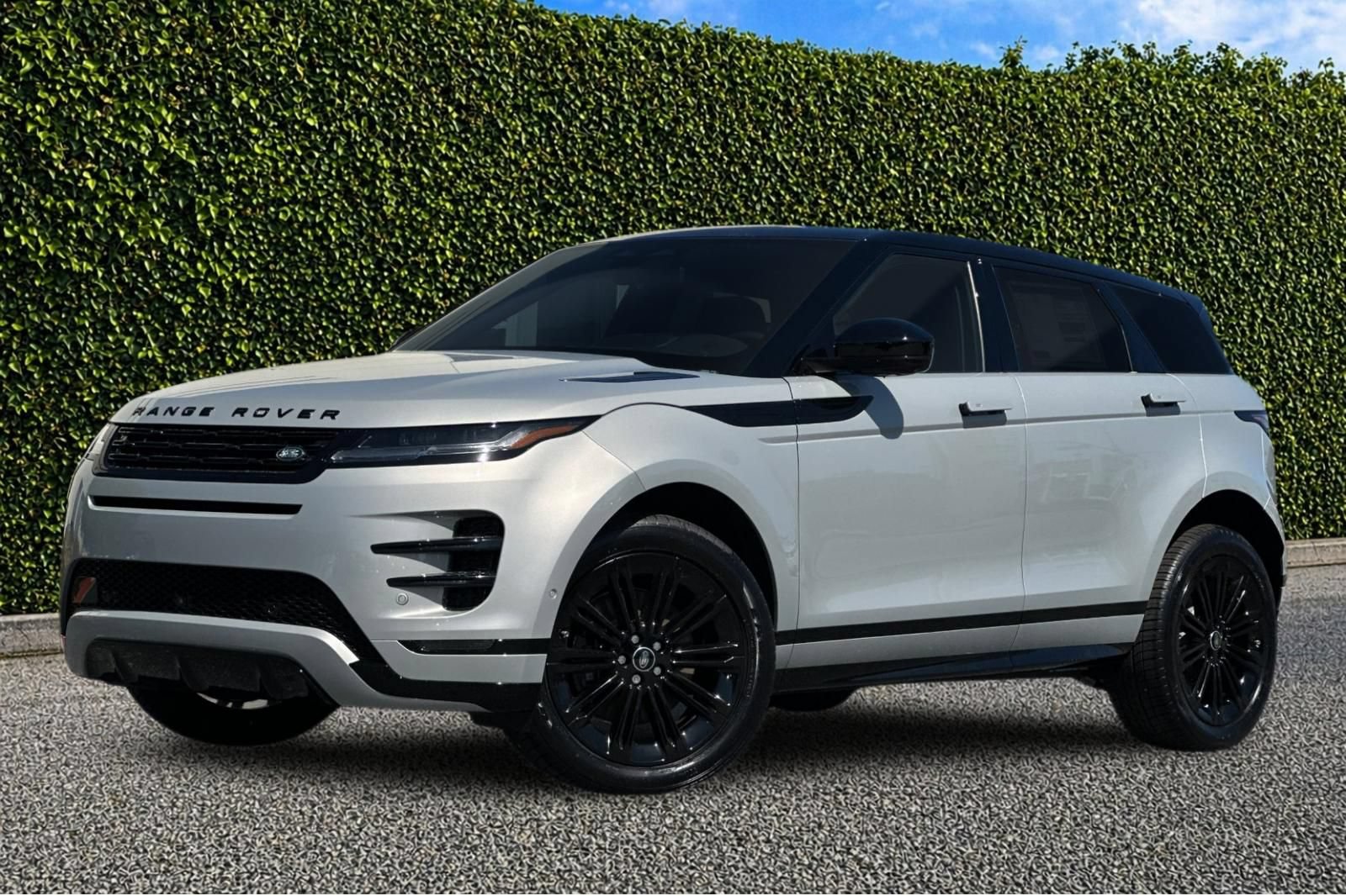 New 2026 Land Rover Range Rover Evoque Dynamic SE AWD/4WD image 1