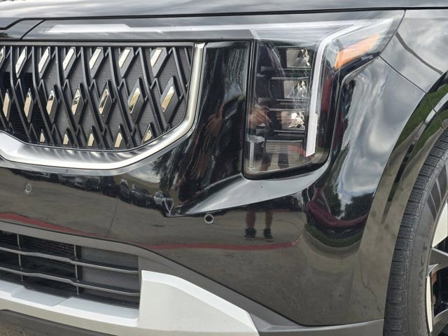 Certified 2026 Kia Carnival EX FWD image 9