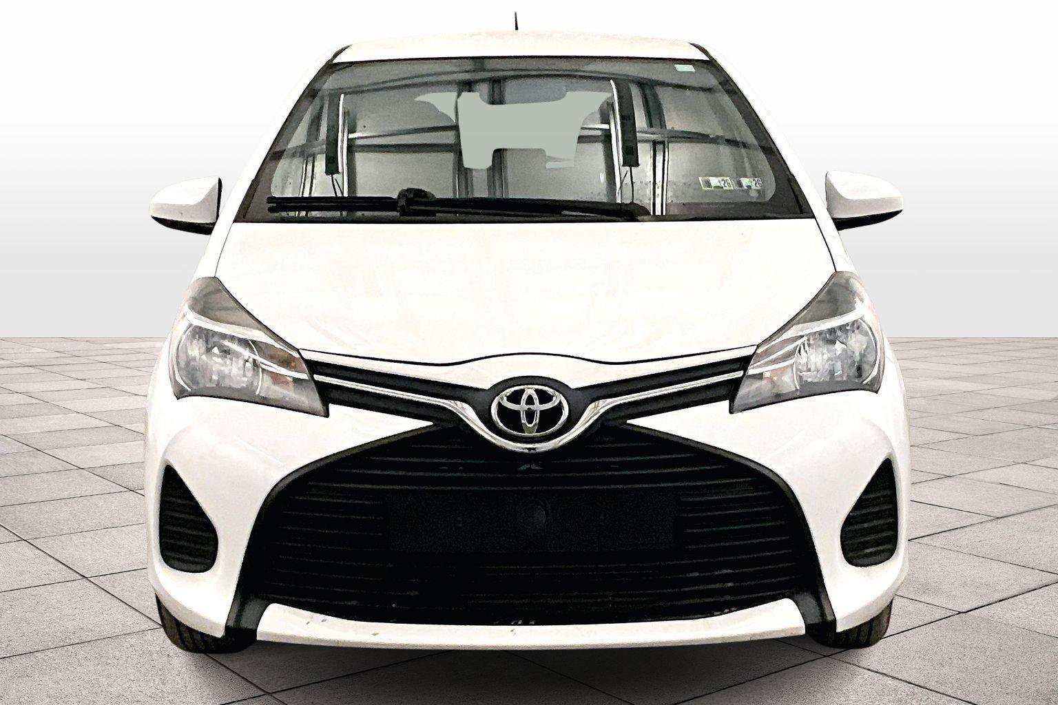 Used 2016 Toyota Yaris LE image 3