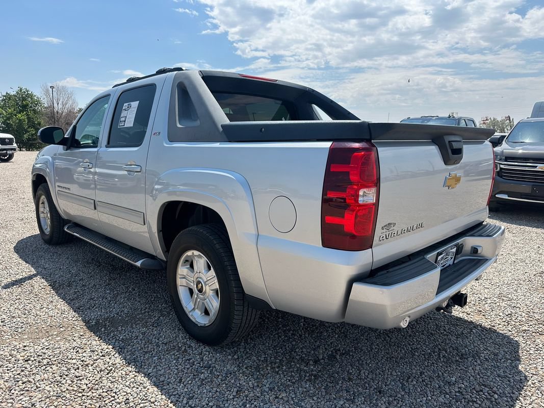 Used 2012 Chevrolet Avalanche LT AWD/4WD image 7