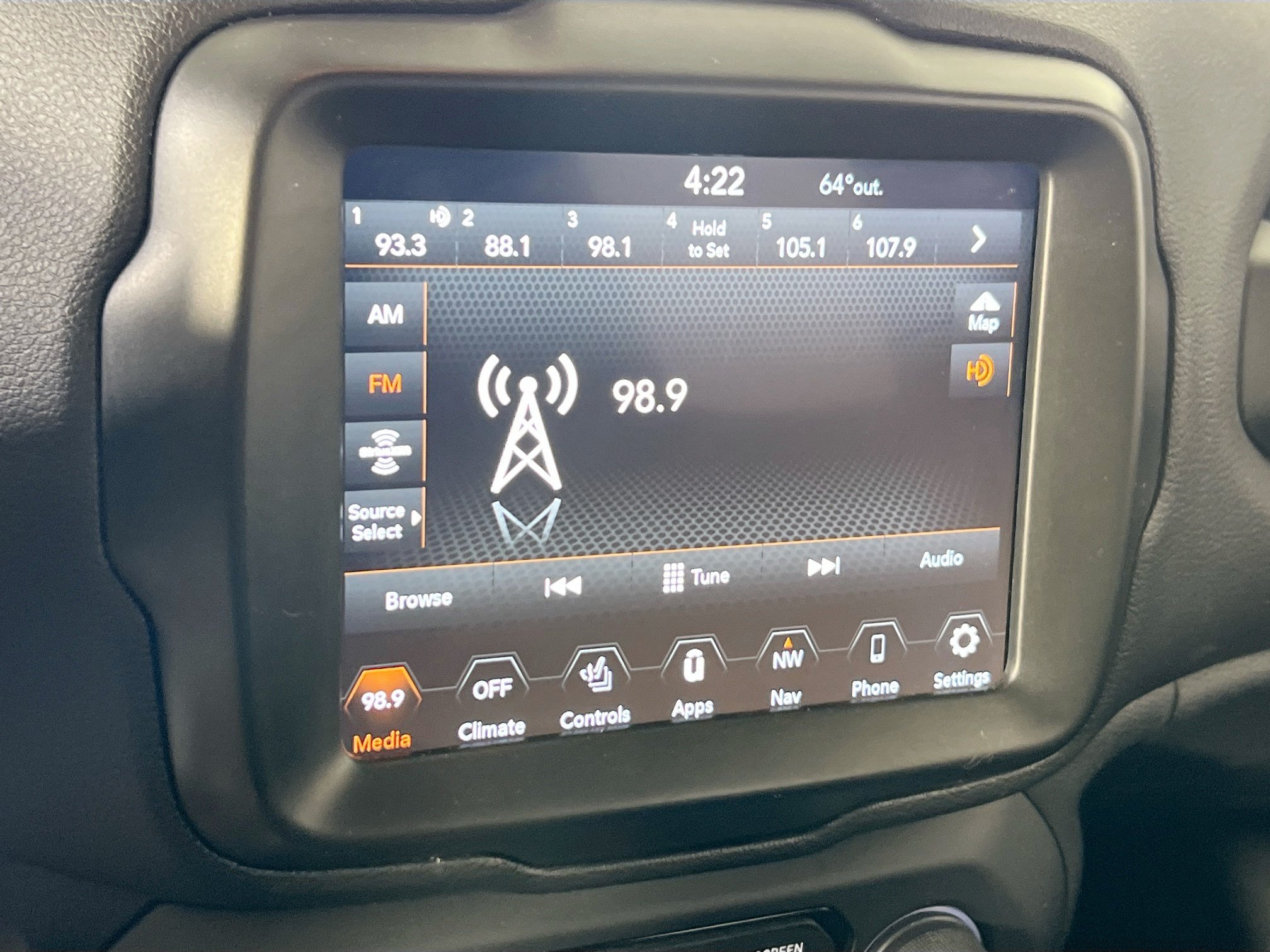 Used 2022 Jeep Renegade Altitude w/ Convenience Group AWD/4WD image 15