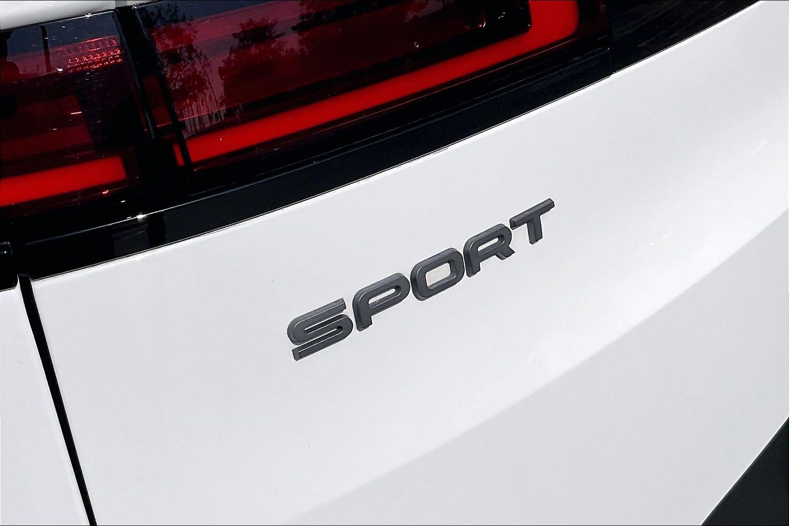 Used 2023 Land Rover Range Rover Sport SE AWD/4WD image 31