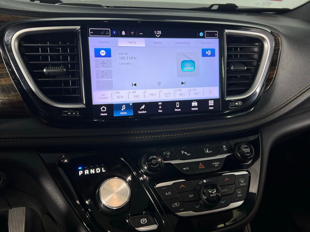 Used 2022 Chrysler Pacifica Pinnacle FWD image 19