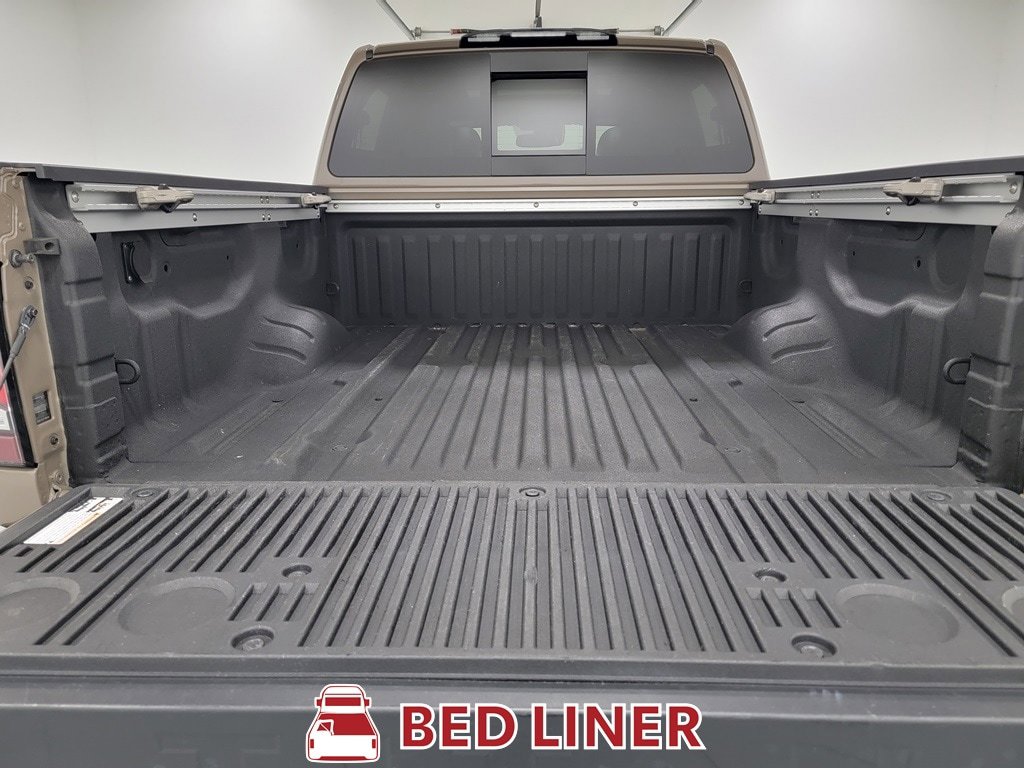 Used 2022 Nissan Titan PRO-4X w/ Pro-4x Convenience Package AWD/4WD image 38