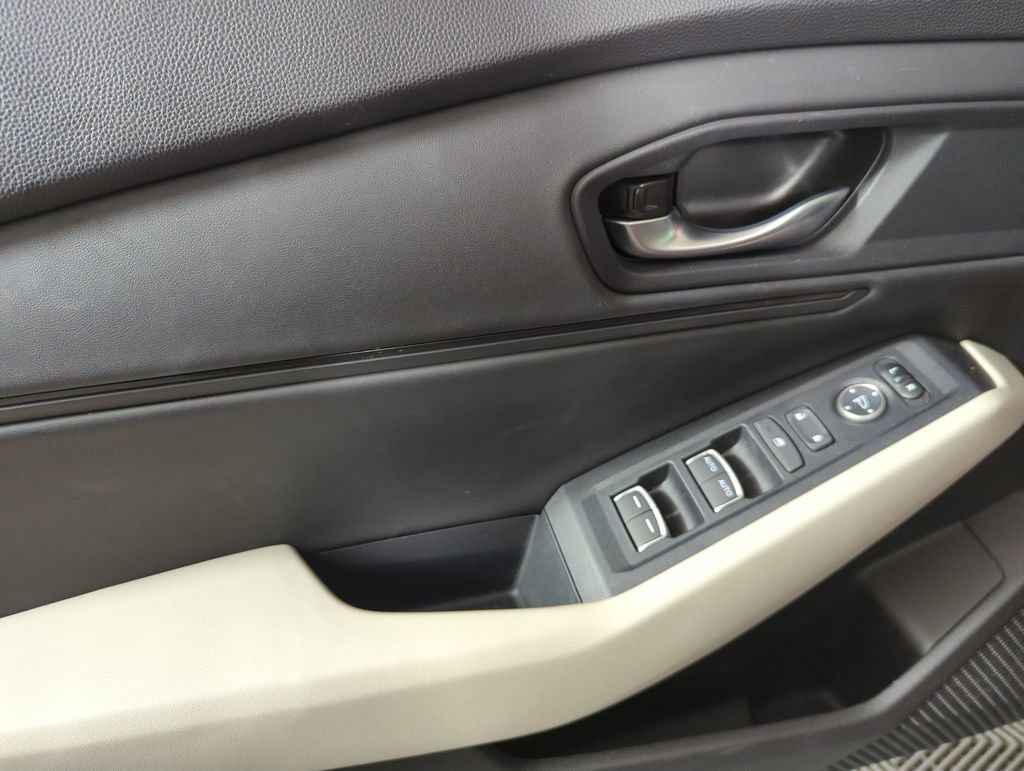 Certified 2025 Honda Accord SE image 10