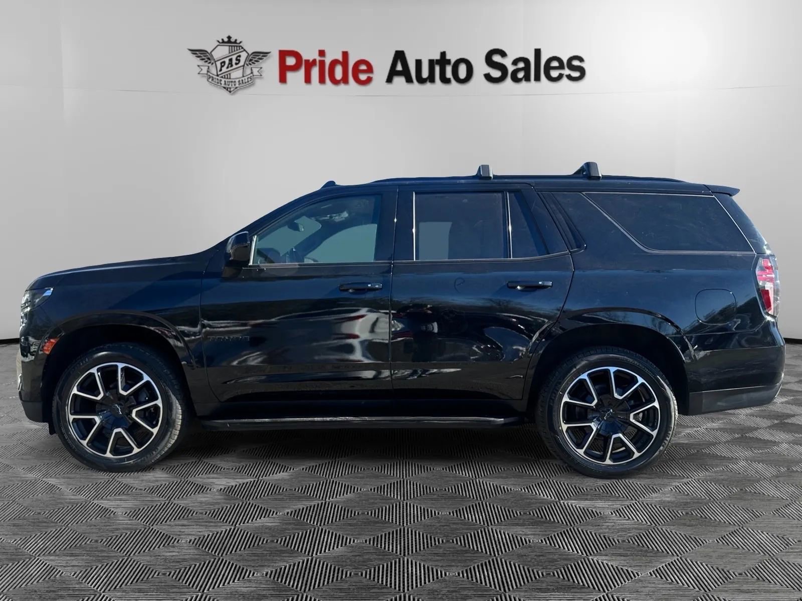 Used 2021 Chevrolet Tahoe RST AWD/4WD image 4