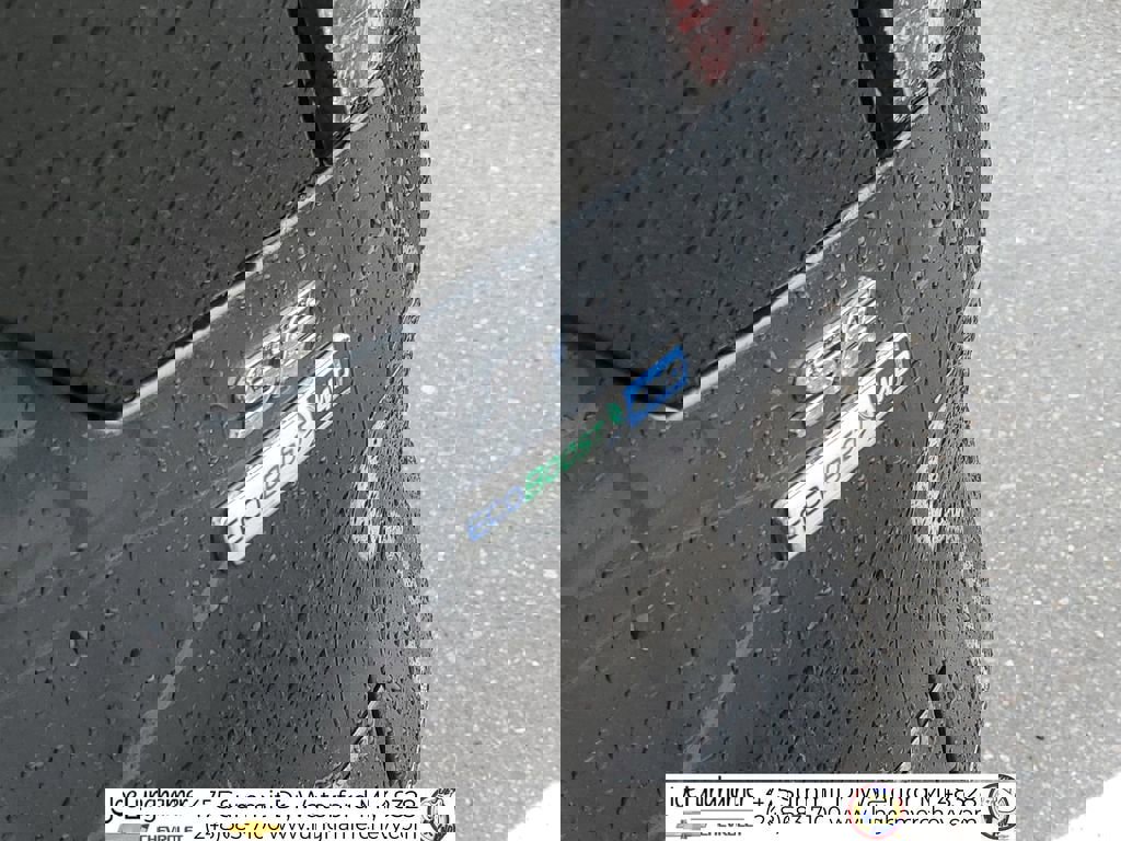 Used 2017 Ford Escape SE w/ SE Sport Appearance Package image 31