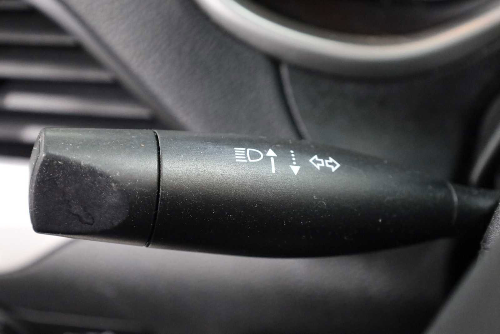 Used 2014 Jeep Cherokee Latitude image 27