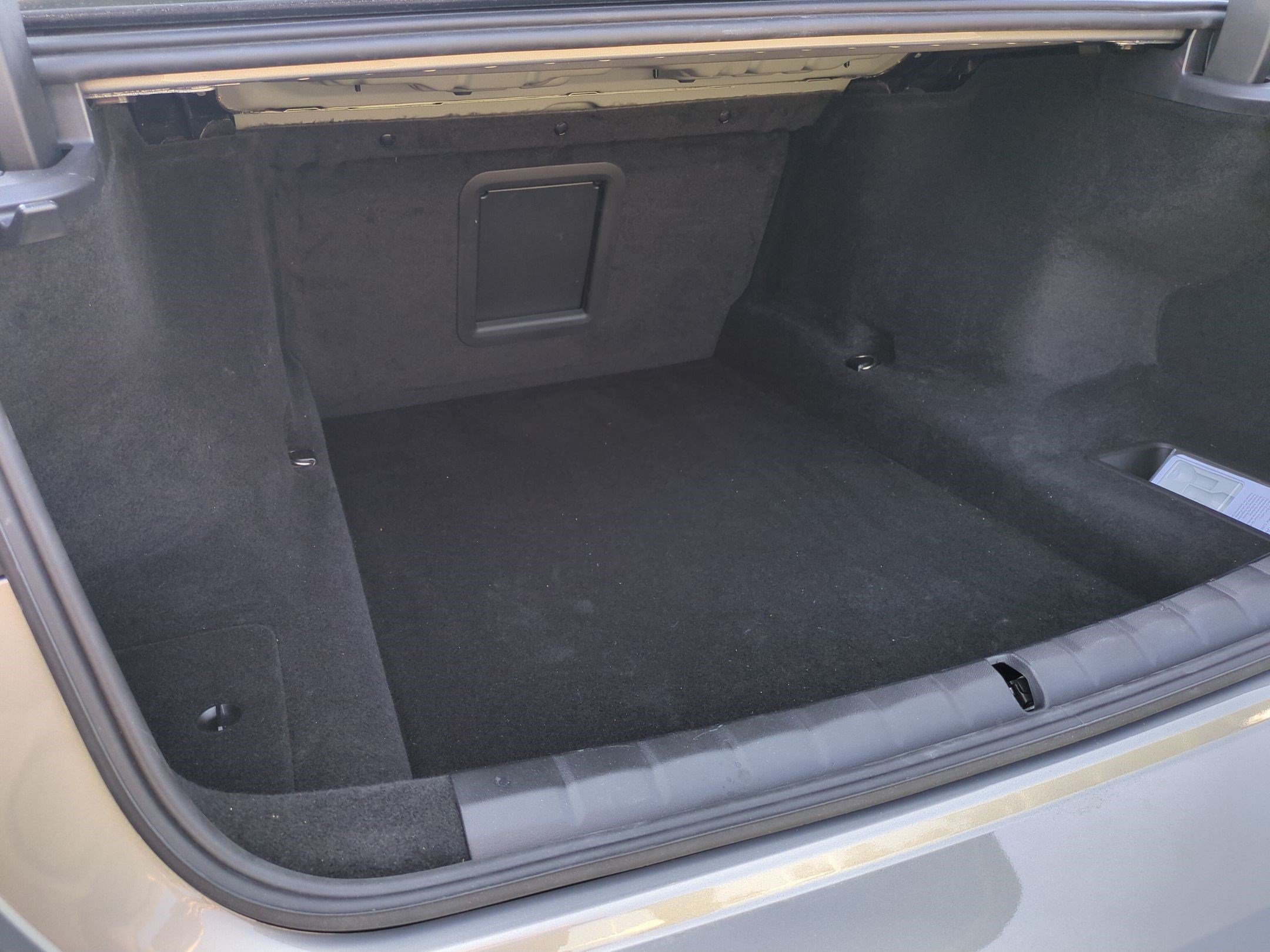 Certified 2025 BMW 740i RWD image 33