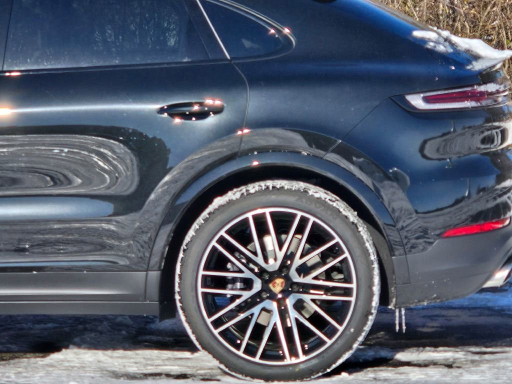 New 2026 Porsche Cayenne Coupe AWD/4WD image 10